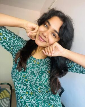 Vishnupriya Instagram - Unfiltered craziness 🌸🦋