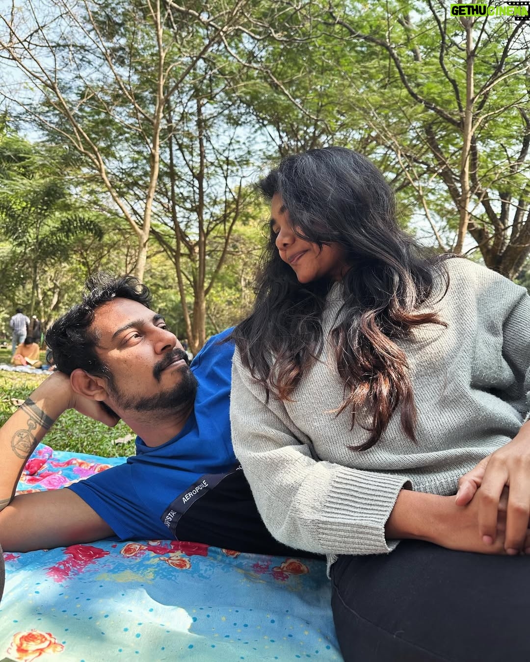 Vishnupriya - 4.1K Likes - 🫶🏼 In a phase of life where everything matters and nothing else matters at the same time because of that one person 💜
@mac_mugilan_