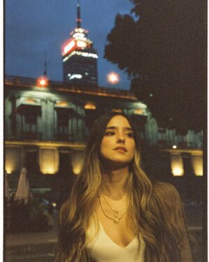 Viviana Serna Instagram - Transeúnte 🫀

Films x @alejandrospeitzer