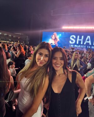 Viviana Serna Instagram - Forever and ever and ever. Te amo @shakira.