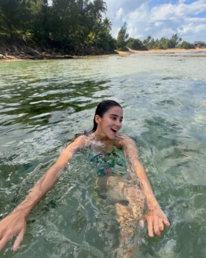Viviana Serna Instagram - Al garete en PR!!! 🇵🇷

1 - La tarde en el Viejo San Juan.
2,3 y 4 - La Poza del Obispo en Arecibo.
5 y 6 - Playa La Plata en Vieques.
7 y 8- Playa Caracas en Vieques. 
9 y 10 - Río La Planta en Arecibo.
11 y 12 - La Poza de Don Guelo.
13 - Salsa en La Perla.
14- Última Luna llena del año. 
15 y 16- La mañana en Condado. 
17- Viernes decembrino en La Placita de Santurce.
18- Una promesa del cielo. 🌈