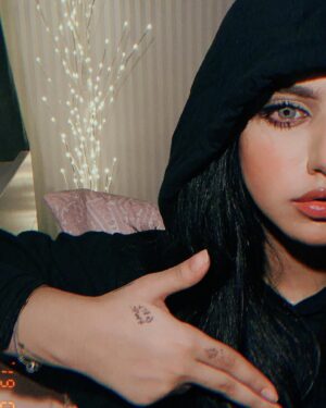 Waad Mohammed Instagram - احبكممممم الف اللي كانو بالبث يارب عجبكم اللوك ترا مدري شسالفه سويته معكم😩❤️وكنتو الطف ناس