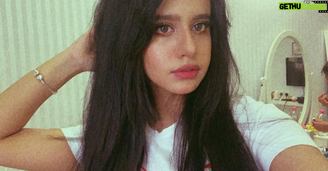 Waad Mohammed - 33K Likes - أهلا اهلاً متا يتصلح الانستا احس يطفش☹️