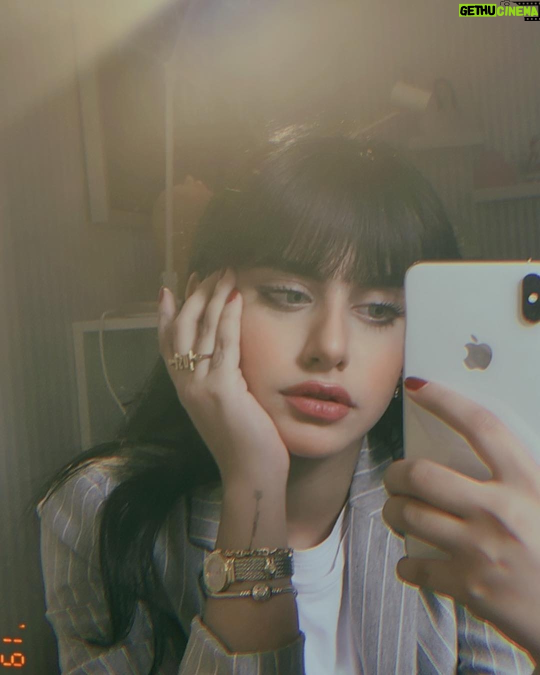 Waad Mohammed - 43.4K Likes - تعيبانه ومشتاقتلكم😢😢🖤