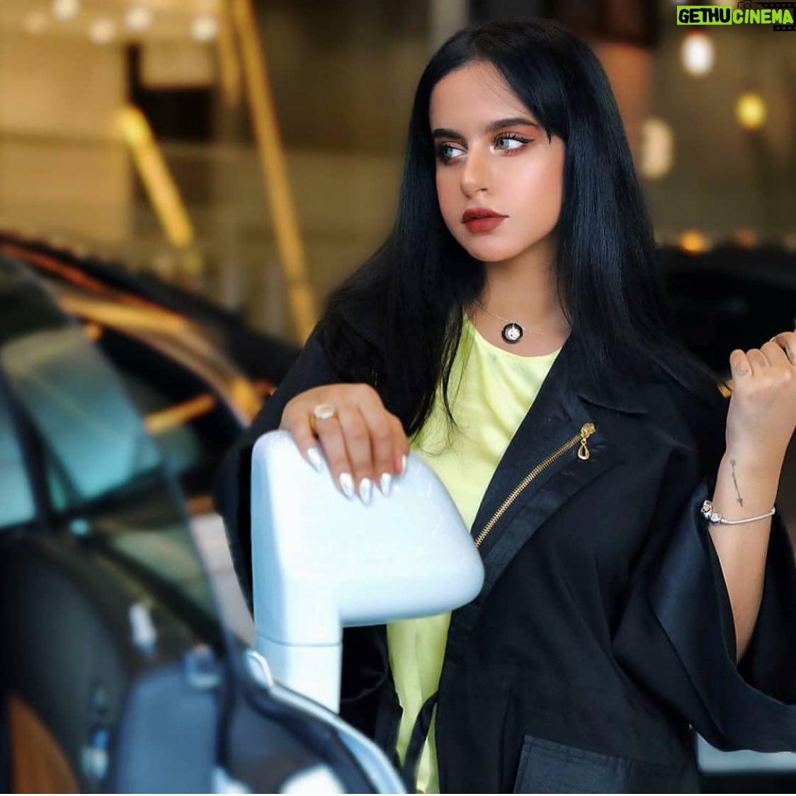 Waad Mohammed - 32K Likes - مساء الخير كل عام وأنتم بخير حبايبي❤️🎁
اللي يعرفون محل تشوكلت يسوي صينيات حلوه يرسلي حسابهم خاص فضلاً وليس امراً❤️
