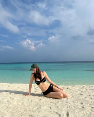 Warisara Yu Instagram - 💤🌊☀️