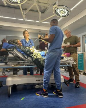 Willa Fitzgerald Instagram - Celebrating 1 week of #PULSE in the world 🫀♥️🚑 @netflix