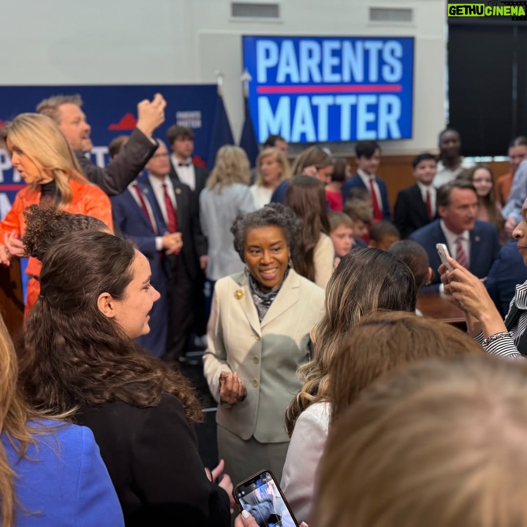 Winsome Earle-Sears - 3.5K Likes - Hey parents—we see you!
Our kids deserve nutritious food, not chemical-laden dyes. That’s why I stood with Governor @GlennYoungkin today as we take bold steps to protect Virginia’s children.