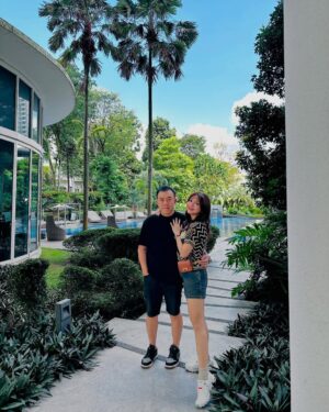 Wiwid Gunawan Instagram - Sending the warmest of hugs to those who feel sad, tired, lonely, drained, and empty. #mypositiveoutlooks #behappy #besafe #beauty #love #behealthy #wiwidgunawan216 #blessed #widlov❣️