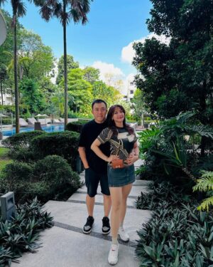 Wiwid Gunawan Instagram - Sending the warmest of hugs to those who feel sad, tired, lonely, drained, and empty. #mypositiveoutlooks #behappy #besafe #beauty #love #behealthy #wiwidgunawan216 #blessed #widlov❣️