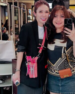 Wiwid Gunawan Instagram - Sending the warmest of hugs to those who feel sad, tired, lonely, drained, and empty. #mypositiveoutlooks #behappy #besafe #beauty #love #behealthy #wiwidgunawan216 #blessed #widlov❣️