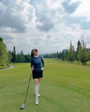 Wiwid Gunawan Instagram - - Bobby Jones(Golf adalah permainan yang paling mirip dengan kehidupan. Kadang kamu mendapat nasib buruk dari pukulan yang bagus; kadang kamu mendapat nasib baik dari pukulan yang buruk - tapi kamu harus memainkan bola itu dari tempatnya berada.) #golf #for #fun #happy #beauty #love #healthy #wiwidgunawan216 #blessed #widlov❣️