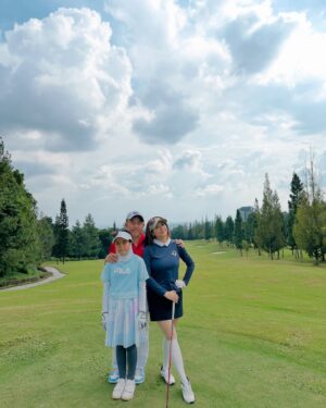 Wiwid Gunawan Instagram - - Bobby Jones(Golf adalah permainan yang paling mirip dengan kehidupan. Kadang kamu mendapat nasib buruk dari pukulan yang bagus; kadang kamu mendapat nasib baik dari pukulan yang buruk - tapi kamu harus memainkan bola itu dari tempatnya berada.) #golf #for #fun #happy #beauty #love #healthy #wiwidgunawan216 #blessed #widlov❣️