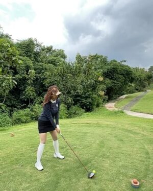 Wiwid Gunawan Instagram - - Bobby Jones(Golf adalah permainan yang paling mirip dengan kehidupan. Kadang kamu mendapat nasib buruk dari pukulan yang bagus; kadang kamu mendapat nasib baik dari pukulan yang buruk - tapi kamu harus memainkan bola itu dari tempatnya berada.) #golf #for #fun #happy #beauty #love #healthy #wiwidgunawan216 #blessed #widlov❣️