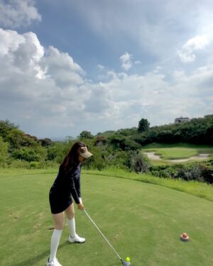Wiwid Gunawan Instagram - - Bobby Jones(Golf adalah permainan yang paling mirip dengan kehidupan. Kadang kamu mendapat nasib buruk dari pukulan yang bagus; kadang kamu mendapat nasib baik dari pukulan yang buruk - tapi kamu harus memainkan bola itu dari tempatnya berada.) #golf #for #fun #happy #beauty #love #healthy #wiwidgunawan216 #blessed #widlov❣️