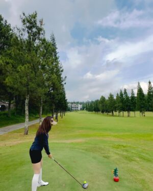 Wiwid Gunawan Instagram - - Bobby Jones(Golf adalah permainan yang paling mirip dengan kehidupan. Kadang kamu mendapat nasib buruk dari pukulan yang bagus; kadang kamu mendapat nasib baik dari pukulan yang buruk - tapi kamu harus memainkan bola itu dari tempatnya berada.) #golf #for #fun #happy #beauty #love #healthy #wiwidgunawan216 #blessed #widlov❣️
