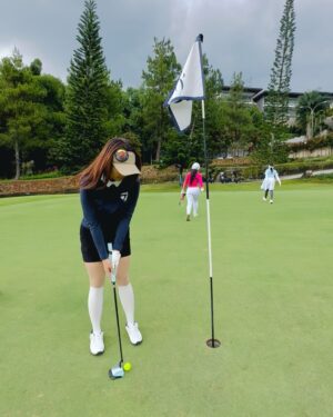 Wiwid Gunawan Instagram - - Bobby Jones(Golf adalah permainan yang paling mirip dengan kehidupan. Kadang kamu mendapat nasib buruk dari pukulan yang bagus; kadang kamu mendapat nasib baik dari pukulan yang buruk - tapi kamu harus memainkan bola itu dari tempatnya berada.) #golf #for #fun #happy #beauty #love #healthy #wiwidgunawan216 #blessed #widlov❣️