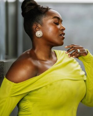 Wunmi Mosaku Instagram - And just* figured out how to repost 🙈🤣 Don't mind me while I commit this 🔥 shoot to the grid a tinsey bit late! @sinnersmovie

@hellobeautiful March cover
Photographer: @giannasnapped
Cover Story: awordwitharamide
SVP of Content: @alliemcgev
VP of Content: @kwestsavalli 
Editorial Director: @shamika_sanders
Photo Assistant: @z.stills 
BTS Video: @simmscity @24k_prod
Wardrobe Stylist: @shameelahhicks
Makeup: @U.Z.O
Hair Stylist: @vernonfrancois 
Creative Director: @jbthegawd
Production Company: @theoraclemedia
Production: @haleypooley

#giannasnapped #wunmimosaku #SinnersMovie #hellobeautiful #magazinecover #marchcover #Godisgood #blackfemalephotographer