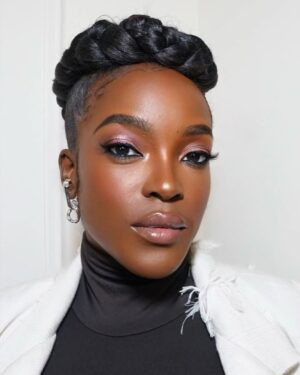 Wunmi Mosaku Instagram - London Looks! Big shout out to @shameelahhicks my stylist for coming through with my vision of highlighting black designers on @sinnersmovie press tour! All but one fit, has been made by a black designer, even one of my own in Mexico!
It looks good. You did well 😄🙌🏿🙏🏿
Watch the full interview @thebritishblacklist

📸 @jonathanjacobs
💇🏿‍♀️ @dionnesmithhair
💄 @joyadenuga
Tailoring @karinacardonacustomade