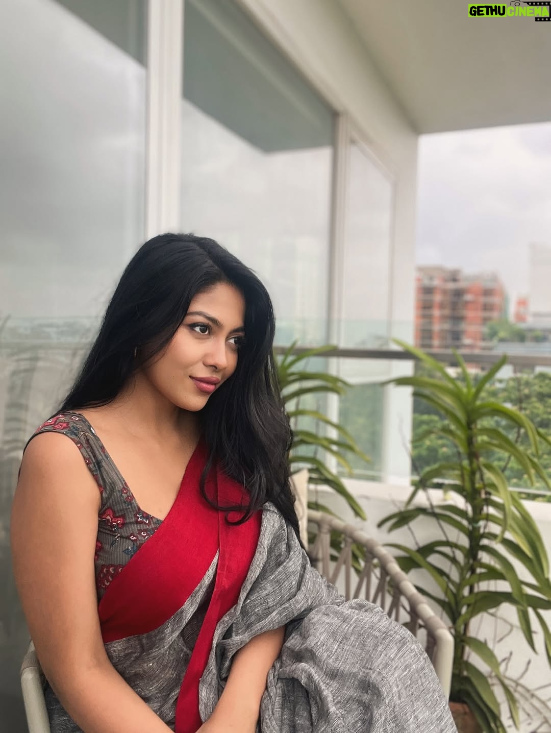 Xefer Rahman - 19.6K Likes - নিয়ে যাবে কি আমায় দূরে কল্পনায় ?
#niyejabeki #daagi #xefer