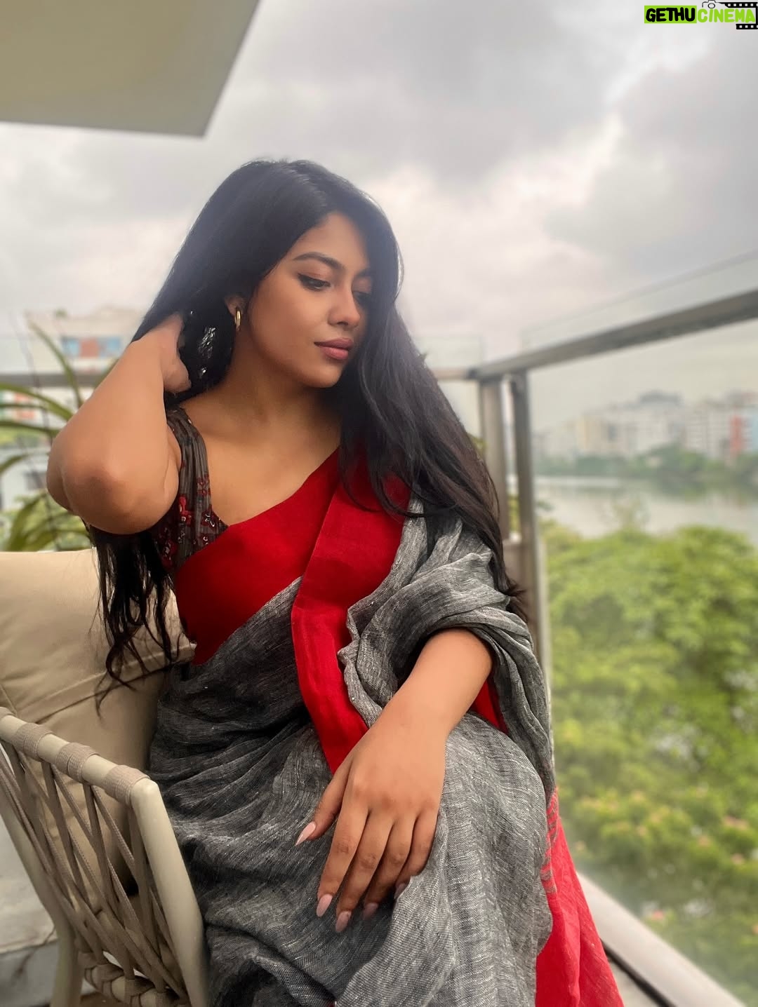 Xefer Rahman - 19.6K Likes - নিয়ে যাবে কি আমায় দূরে কল্পনায় ?
#niyejabeki #daagi #xefer