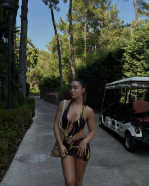 Xhensila Myrtezaj Instagram - Vacation mood…🧘🏻‍♀️🫶🏼