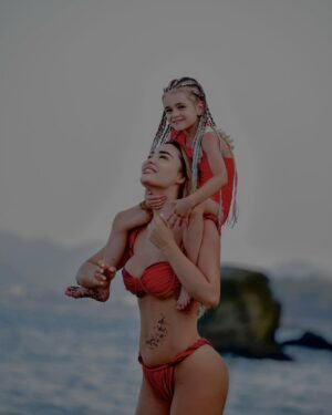 Xhensila Myrtezaj Instagram - ❤️