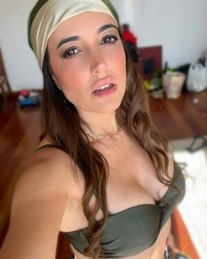 Yamila Reyna Instagram - Hoy pintó pañuelo, 
Va el look gitana? 💃