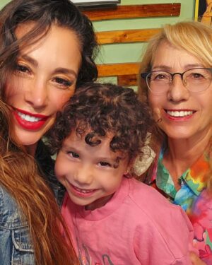 Yamna Lobos Instagram - Con mis amores ❤️❤️❤️.
Saludos mi genteee!