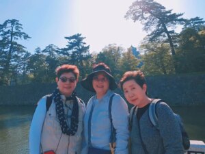 Yang Hee-eun Instagram - 세자매의 여행!
2018년 마쯔에,
2019년 요나고,
2025년 군산으로!
앵주씨의 안내덕에
세상 편했다.
#양희은 #양희경