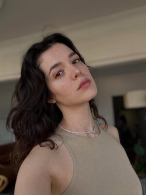 Yaprak Medine Instagram - çok güzelim, hepsi