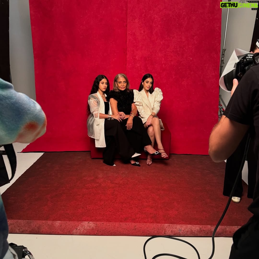 Yasmina El-Abd - 28.2K Likes - @harpersbazaararabia x @cartier BTS with my fav ladies !!! @sawsanbadrofficial @aicelramzy
❤️