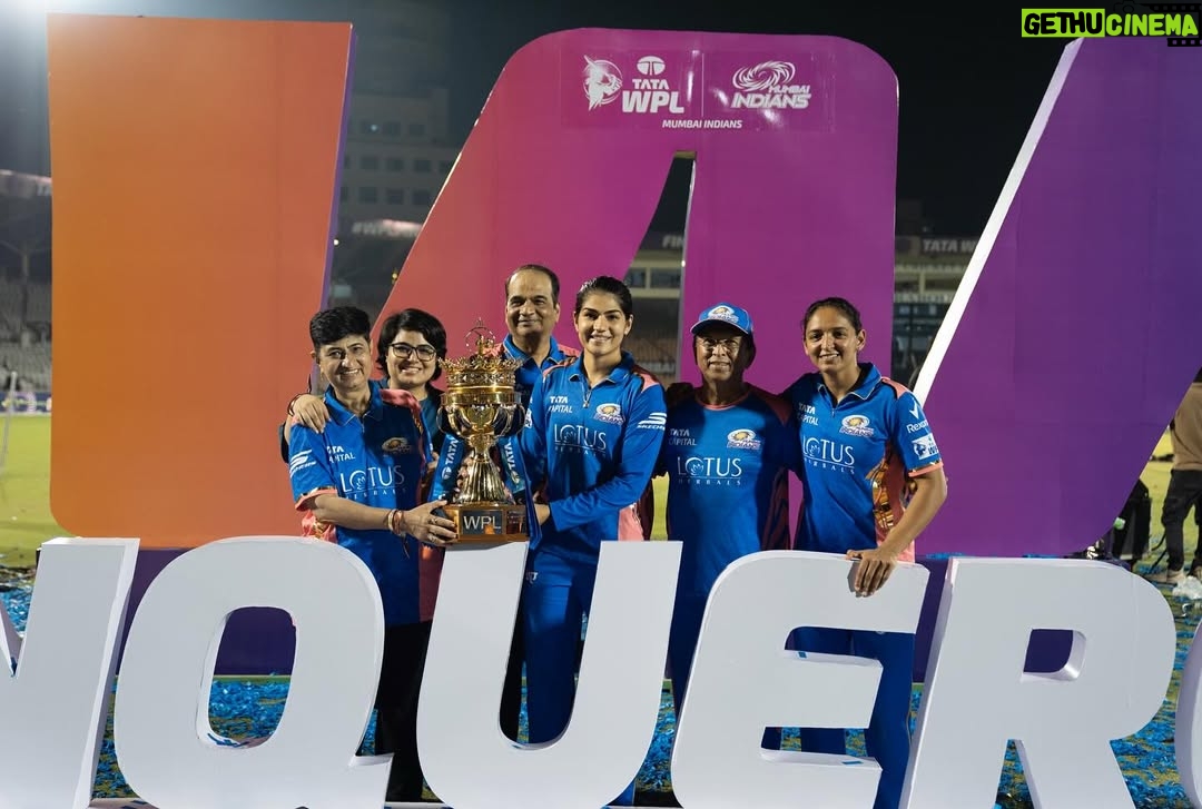Yastika Bhatia - 47.7K Likes - Blessed to be part of this group💙😇
@mumbaiindians 🏆