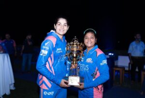 Yastika Bhatia Instagram - Blessed to be part of this group💙😇
@mumbaiindians 🏆