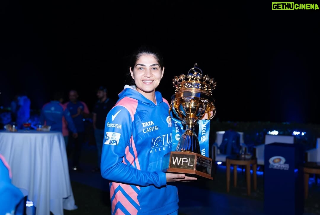 Yastika Bhatia - 47.7K Likes - Blessed to be part of this group💙😇
@mumbaiindians 🏆