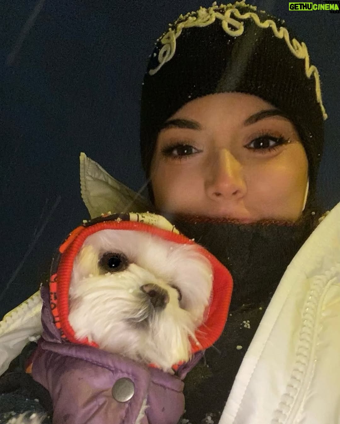 Yeliz Şar - 3 Likes - Bizim de bir Kar fotomuz olsun💖