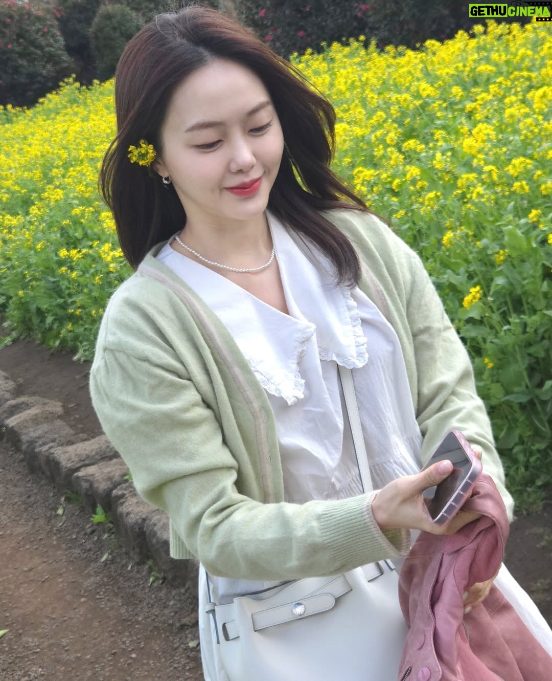 Yeo Joo-ha - 52.8K Likes - 봄아, 비를 내려줘