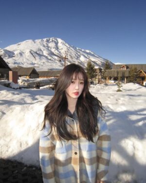 Yu Shuxin Instagram - #skiintolove 

Tmr ～！！3.11🎿