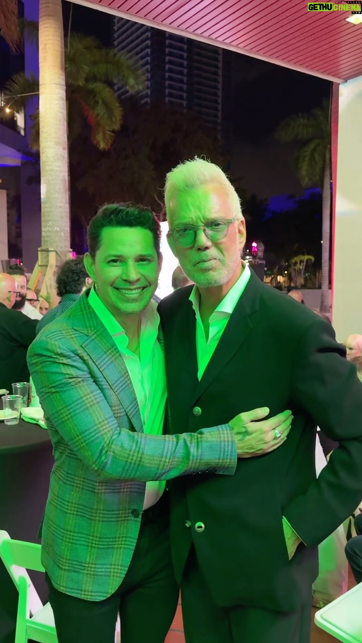 Yuliet Cruz - 5.3K Likes - Feliz cumpleaños @willychirino TE QUEREMOS MUCHOOOO!!!!! Eres un ser humano y artista inmenso!!!! Gracias por tu obra y tu amor por Cuba 🇨🇺 
Ayer fue la premiere de CHIRINO dirigido por @mangosolo57  Un documental que hace un recorrido por la vida y obra de Willy. El impacto cultural de su sonoridad, así como su capacidad de conectar, de transmitir mensajes de felicidad, cubanía, añoranza, fe y libertad a través de sus canciones. Si estás en Miami no pierdas la oportunidad de asistir a sus proyecciones. ✨