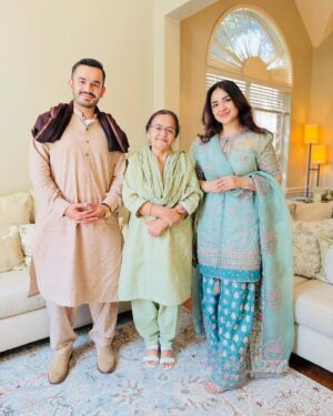 Yumna Zaidi Instagram - Beauty of Eid 🪷🍬🫂 🧿 

When creation is tastefully done @hussainrehar.official 🎀