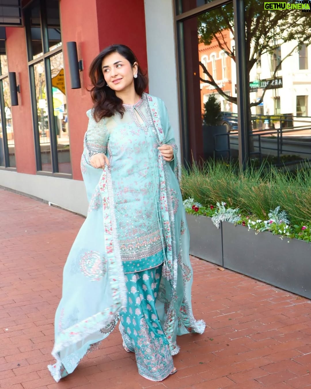Yumna Zaidi - 736.6K Likes - Beauty of Eid 🪷🍬🫂 🧿
When creation is tastefully done @hussainrehar.official 🎀