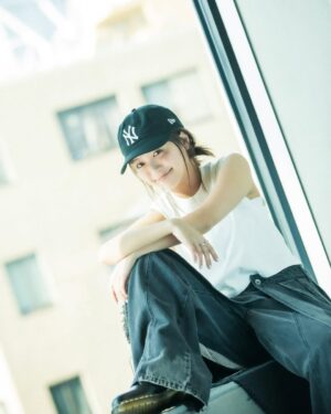 Yuno Ohara Instagram - ㅤㅤㅤㅤㅤㅤㅤㅤㅤㅤㅤㅤㅤ
B-PASS 4月号 『New Era®︎ meets』 📘🧢
最後の写真は、みっこさんカメラ！♡ @mikkosuzu
