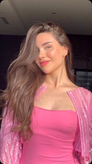 Zahraa Sami Instagram - عيدكم مبارك من العيد نفسه ، احبكم 💘🧚🏼‍♀️😍
EID MUBARAK ..

Dress: @ain.threads.co