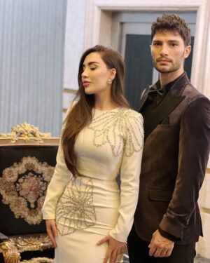 Zahraa Sami Instagram - An unforgettable night in Iran celebrating the launch of One way ticket series. I can’t wait for you all to watch it! ❤️ 

‏امس من حفل إطلاق مسلسل تذكرة الذهاب فقط شكرا على التكريم وأتمنى أن تستمتعون بالمسلسل المختلف هذا 🎬

@onewayticketseris 
@pouriaheidaryoureh