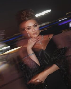 Zain Karazon Instagram - 💎💎💎
…..

fashion #bloggerstyle #amman #love #eyemakeup #beauty #makeuplooks #explore #dubai #kuwait #glow #مكياج#ph🇵🇸#اكسبلور_explore #الاردن #ماكياج #lifestyle #الامارات🇦🇪 #السعودية #قطر #مصر #explorepage #hairstyles #model#bloggerstyle#trending #zkbeauty #zainkarazon #zkbeautyshop