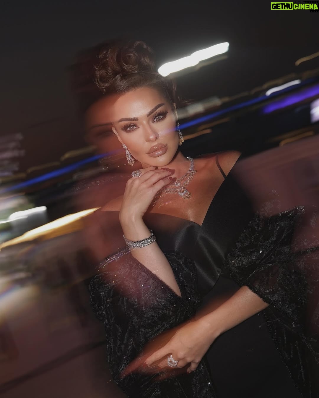 Zain Karazon - 13.1K Likes - 💎💎💎
…..
fashion #bloggerstyle #amman #love #eyemakeup #beauty #makeuplooks #explore #dubai #kuwait #glow #مكياج#ph🇵🇸#اكسبلور_explore #الاردن #ماكياج #lifestyle #الامارات🇦🇪 #السعودية #قطر #مصر #explorepage #hairstyles #model#bloggerstyle#trending #zkbeauty #zainkarazon #zkbeautyshop