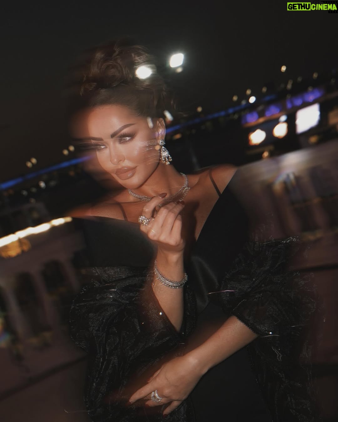 Zain Karazon - 13.1K Likes - 💎💎💎
…..
fashion #bloggerstyle #amman #love #eyemakeup #beauty #makeuplooks #explore #dubai #kuwait #glow #مكياج#ph🇵🇸#اكسبلور_explore #الاردن #ماكياج #lifestyle #الامارات🇦🇪 #السعودية #قطر #مصر #explorepage #hairstyles #model#bloggerstyle#trending #zkbeauty #zainkarazon #zkbeautyshop