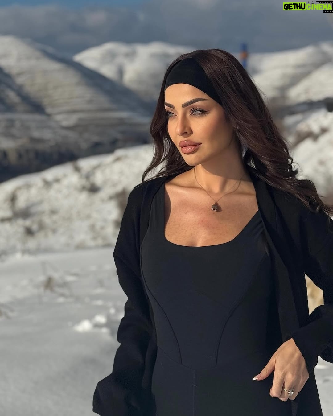 Zain Karazon - 11K Likes - هناك صمت يقول كل شيء
……
#loveyourself #zain_karazon #pink #dubai🇦🇪#
#love #explore #viralvideos #fyp #اكسبلور#zain_karazon
