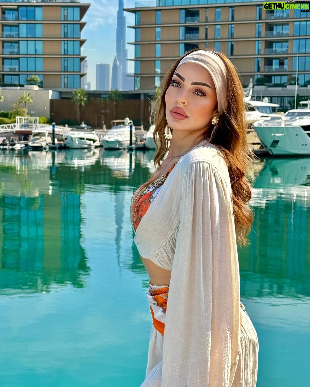 Zain Karazon - 22K Likes - The dreamers never get old 🤍🕊️🤍
…..
#loveyourself #zain_karazon #pink #dubai🇦🇪#
#love #explore #viralvideos #fyp #اكسبلور#zain_karazon