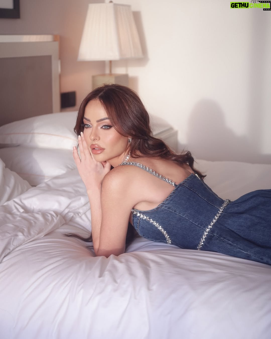 Zain Karazon - 16.6K Likes - “In a world full of trends, I remain the blueprint.
#khalilzein
Styling the beautiful @zoozkarazon